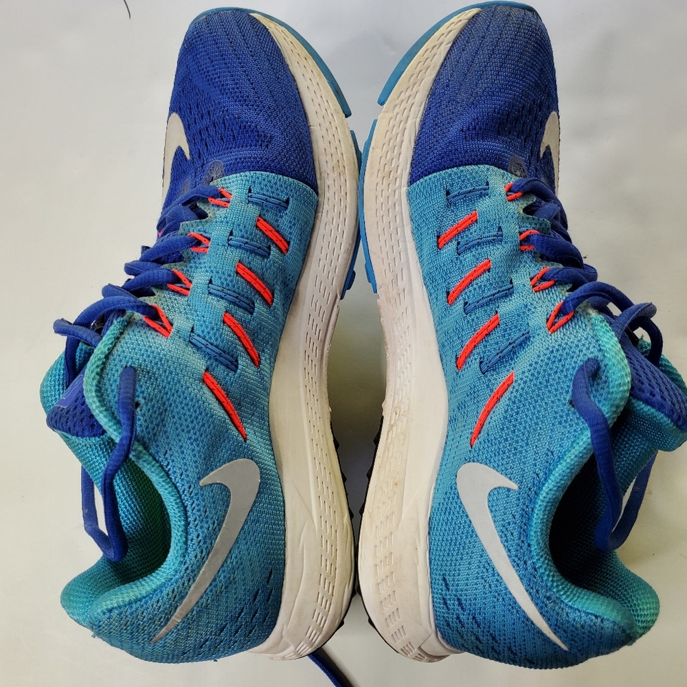 Nike - Picture 7 of 11